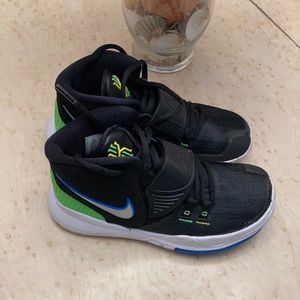 Nike Kyrie Sneakers-Size -13